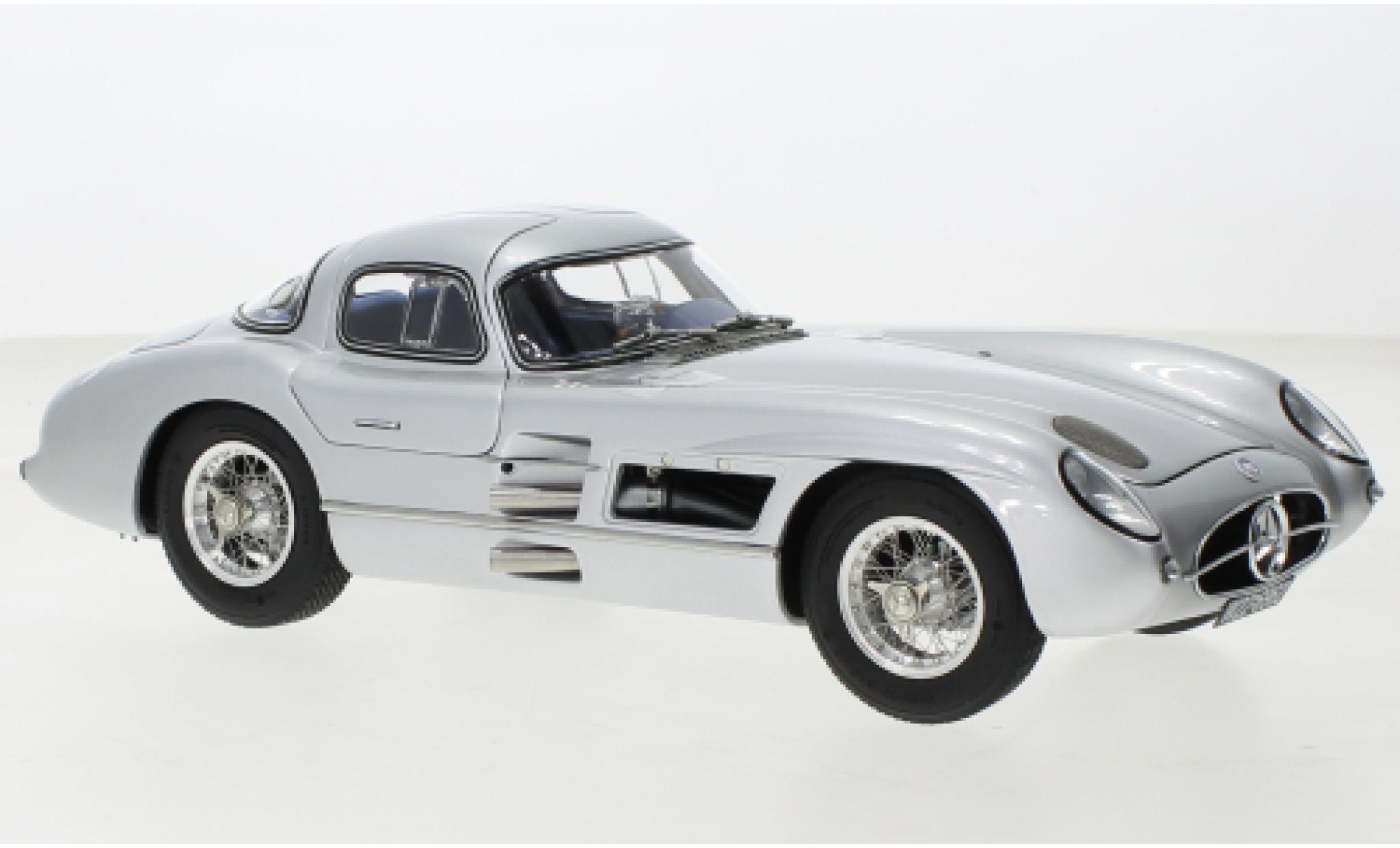 Mercedes 300 1/18 CMC SLR Uhlenhaut Coupe 1955 modelauto