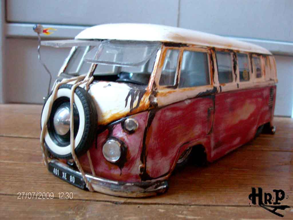 Volkswagen Combi Base hoodride 1/18 Solido