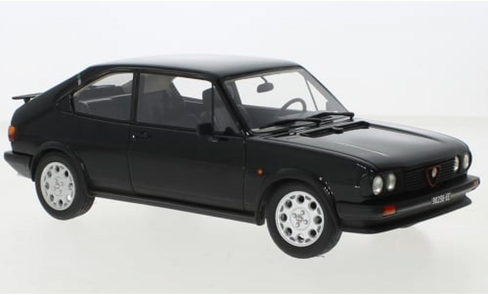 Alfa Romeo Alfasud 1/18 Cult Scale Models Ti zwart 1983 1:18 modelauto