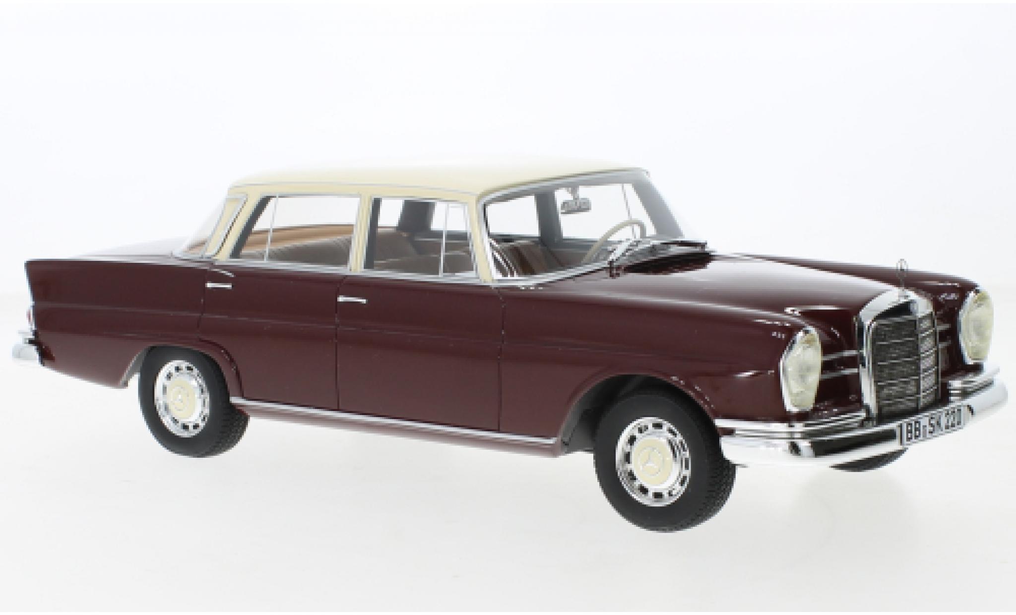 Mercedes 220 1/18 Cult Scale Models SE (W111) rood/beige 1959 modelauto