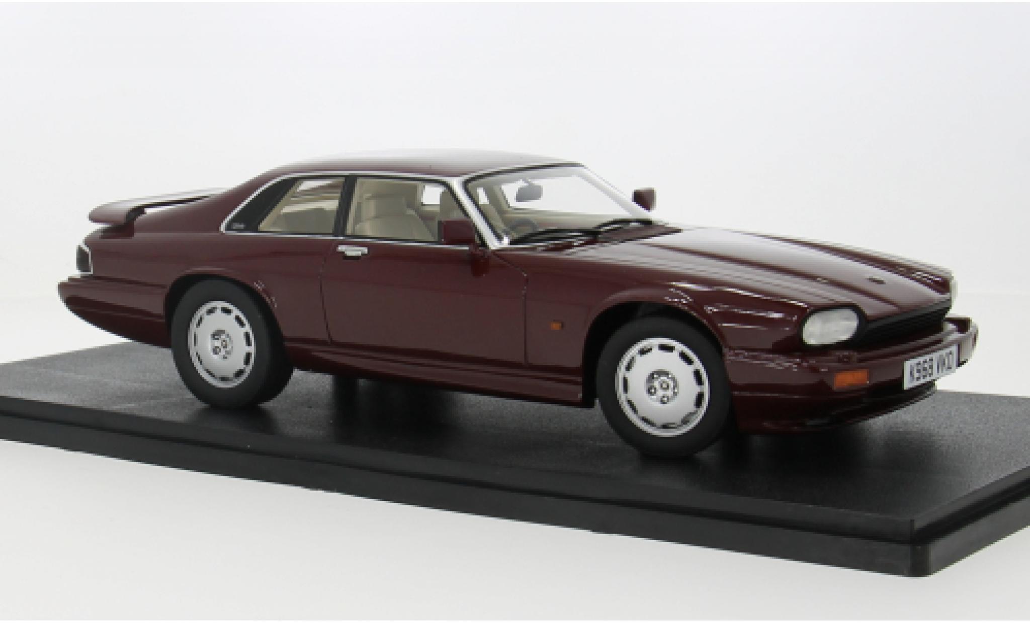 Jaguar XJ 1/18 Cult Scale Models R-S rood 1993 1:18 modelauto