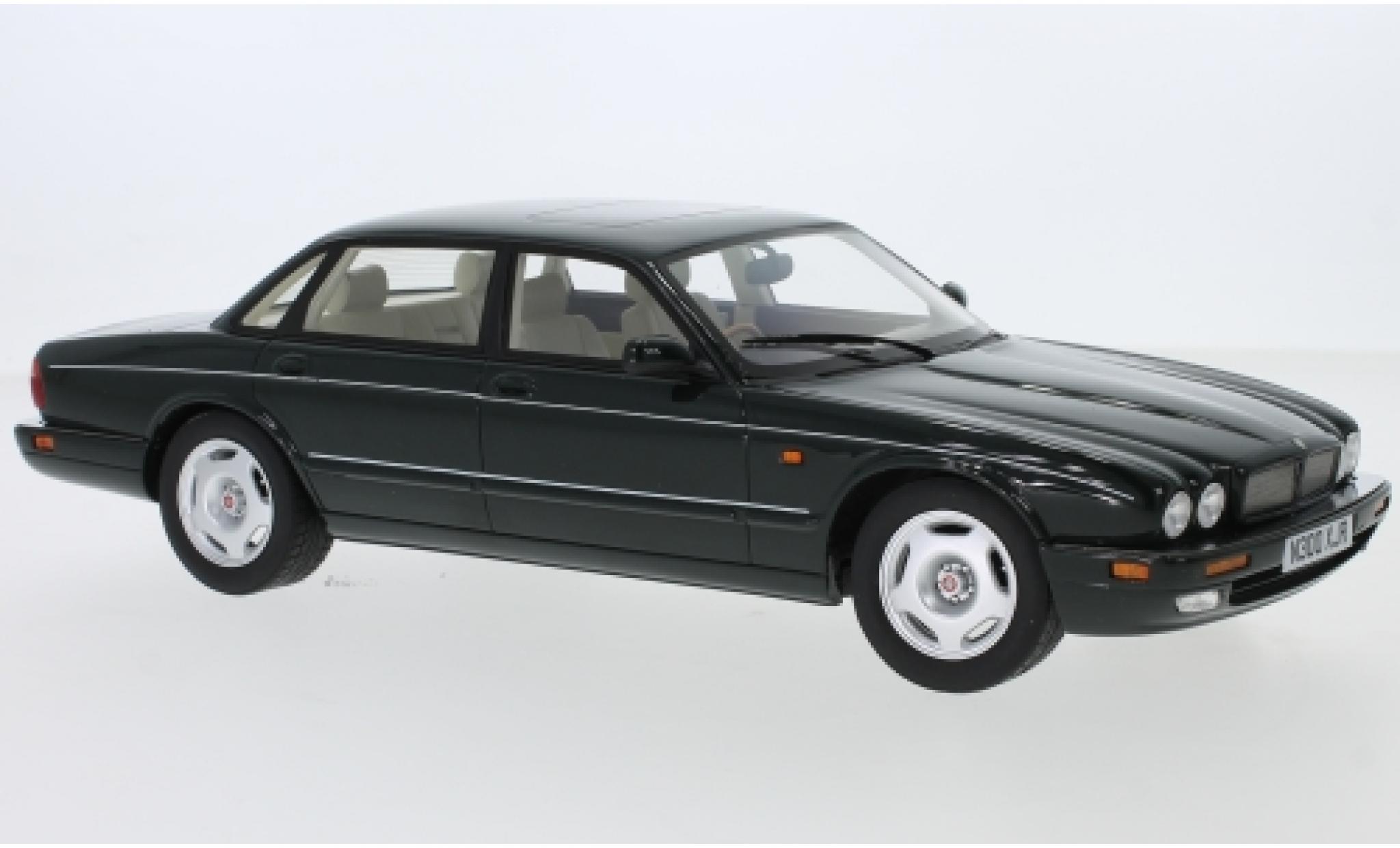 Jaguar XJ 1/18 Cult Scale Models R (X300) groen RHD 1995 modelauto