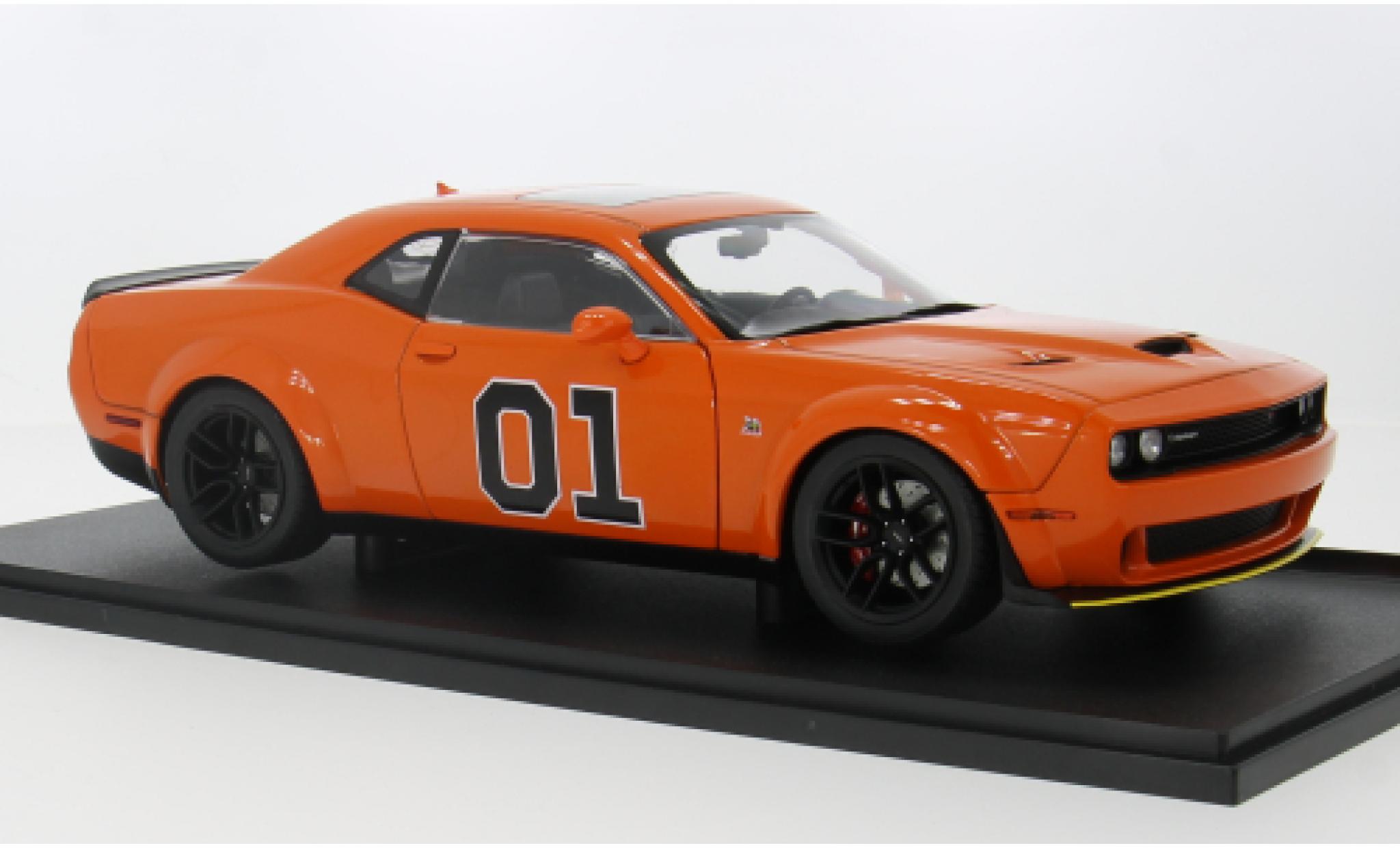 Dodge Challenger 1/18 Solido SRT oranje 1:18 modelauto