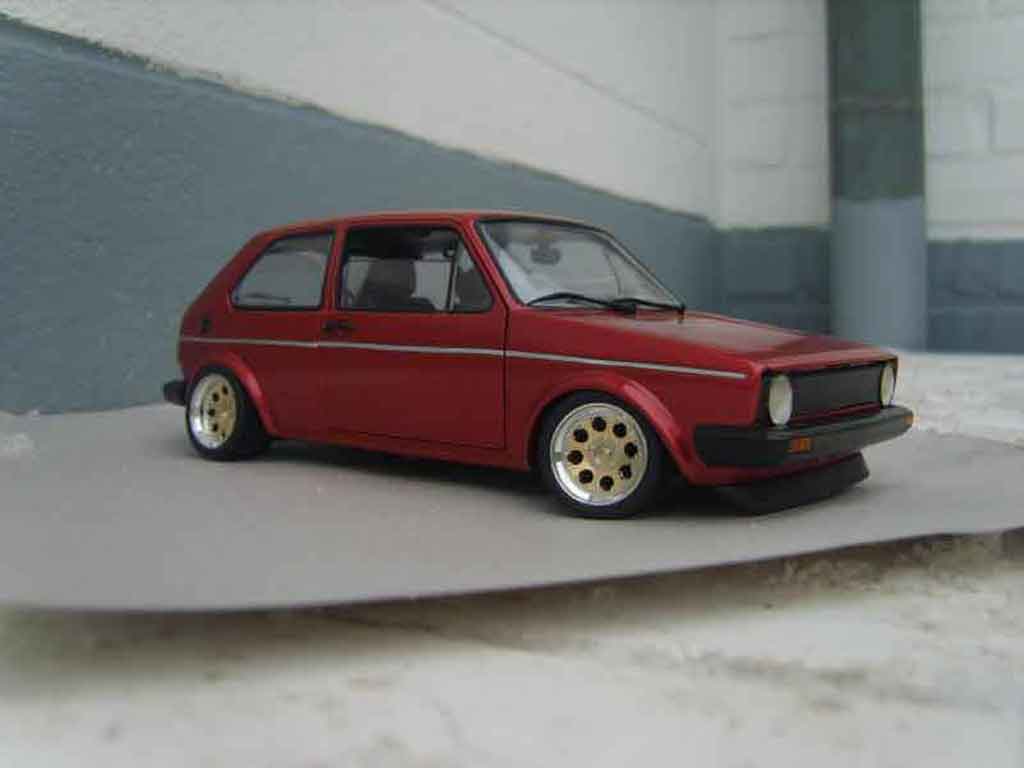 Volkswagen Golf GTI rouge mk1 1982 grands feux 1/18 Solido