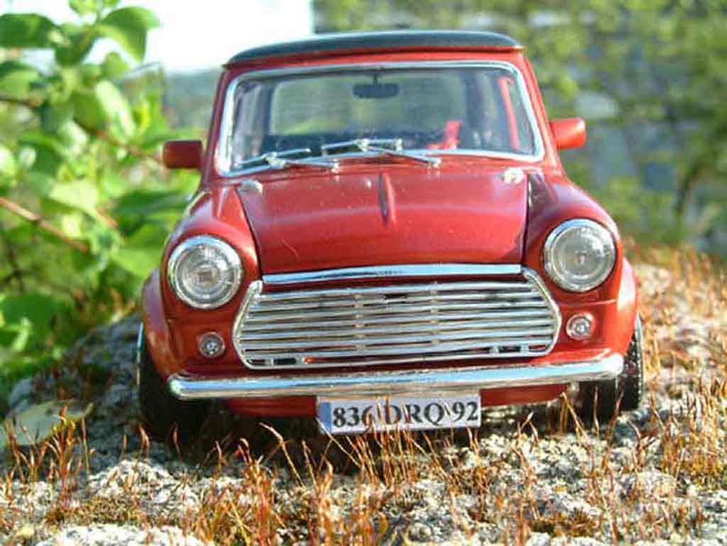 Austin Mini cooper racing 1/18 Burago