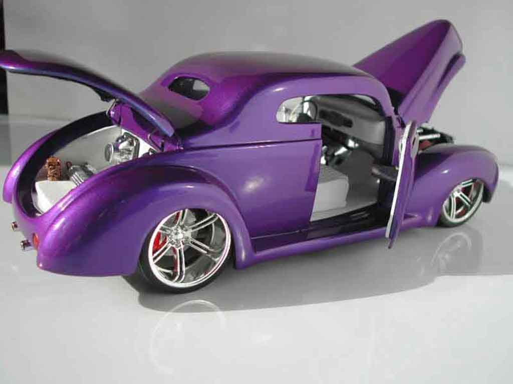 Ford 1940 1/18 Universal Hobbies hot rod modelauto