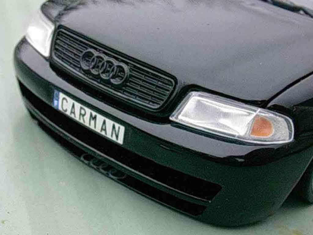 Audi A4 berline s4 zwart 1/18 Ut Models