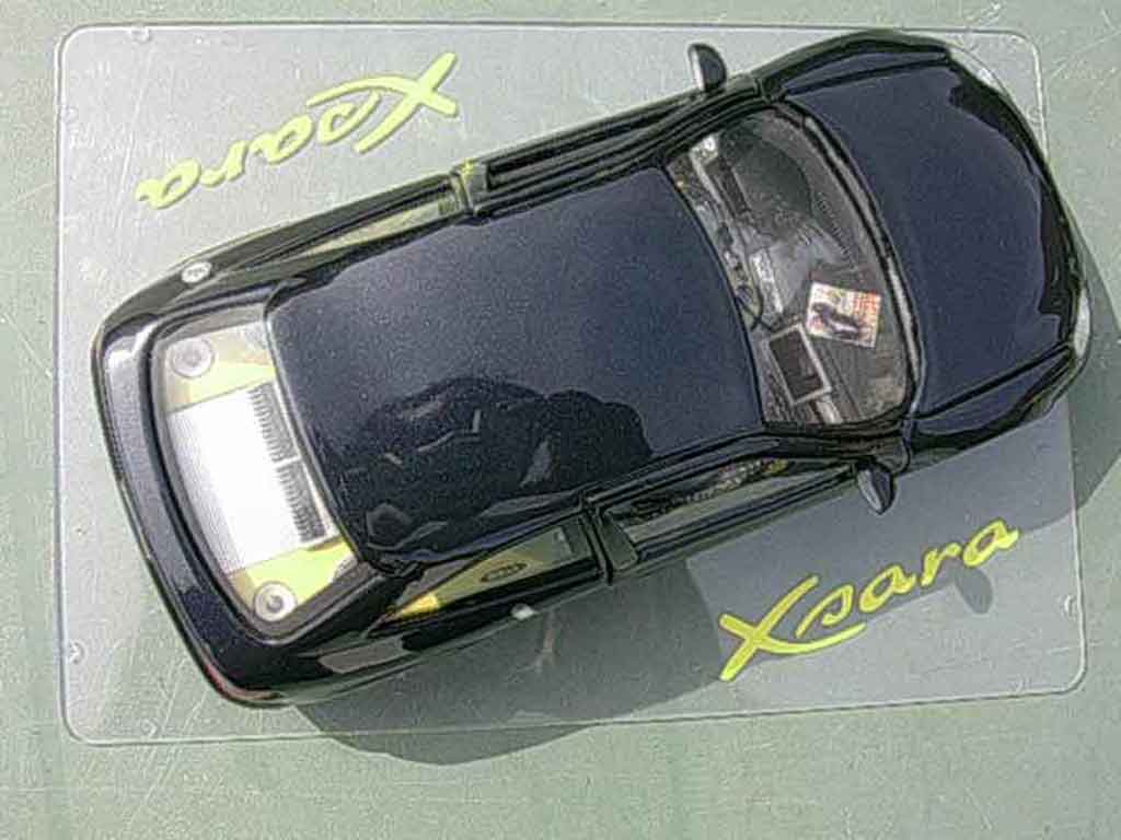 Citroen Xsara tuning zwart 1/18 Solido