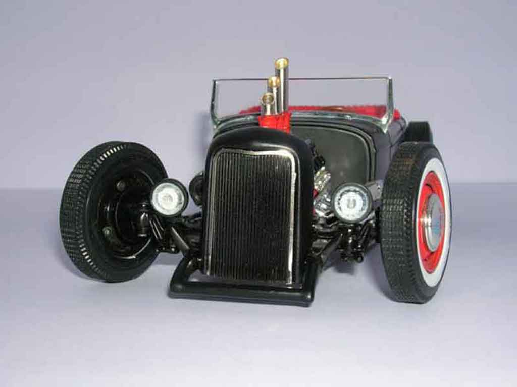 Ford 1932 1/18 Ertl hot rod modelauto