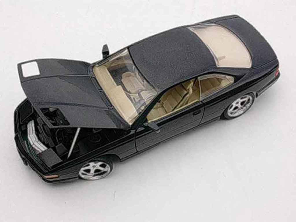 Bmw 850 ci e31 zwart (z8 alpina) 1/18 Revell
