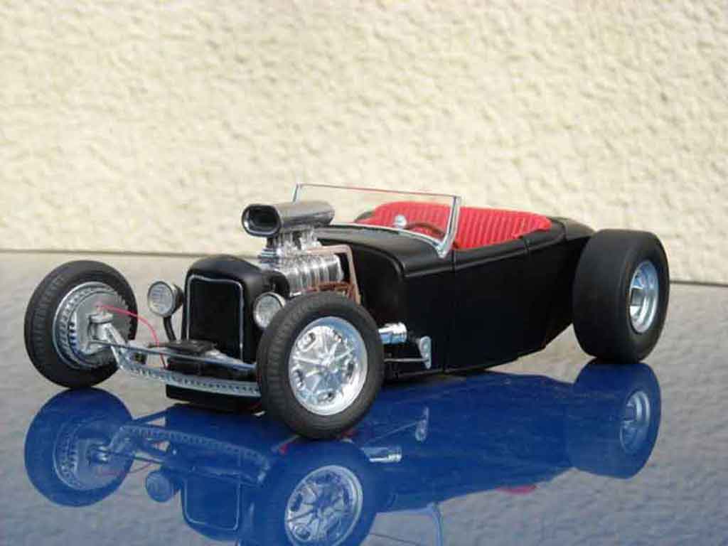 Ford 1932 1/18 Ertl drag zwart hot rod modelauto