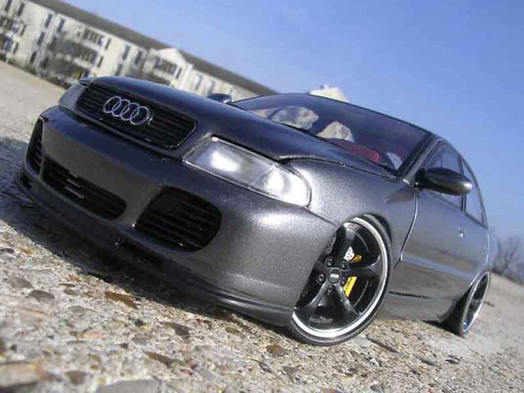 Audi A4 1/18 Ut Models rs turbo techart grijs anthracite modelauto