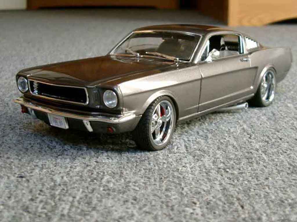 Ford Mustang 1965 1/18 Jouef 1965 coupe fastback modelauto
