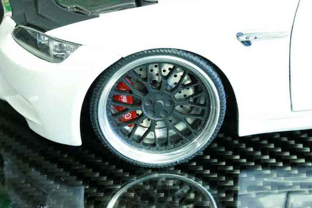 Bmw M3 coupe E92 alpine wit carbone 1/18 Kyosho