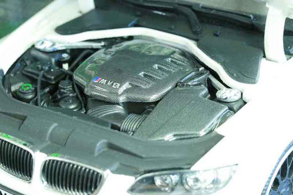 Bmw M3 coupe E92 alpine wit carbone 1/18 Kyosho
