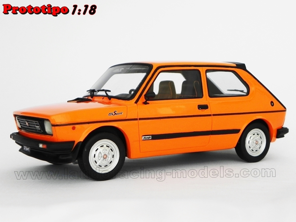 Fiat 127 Sport 70 HP LM090B oranje 1/18 Laudoracing Models