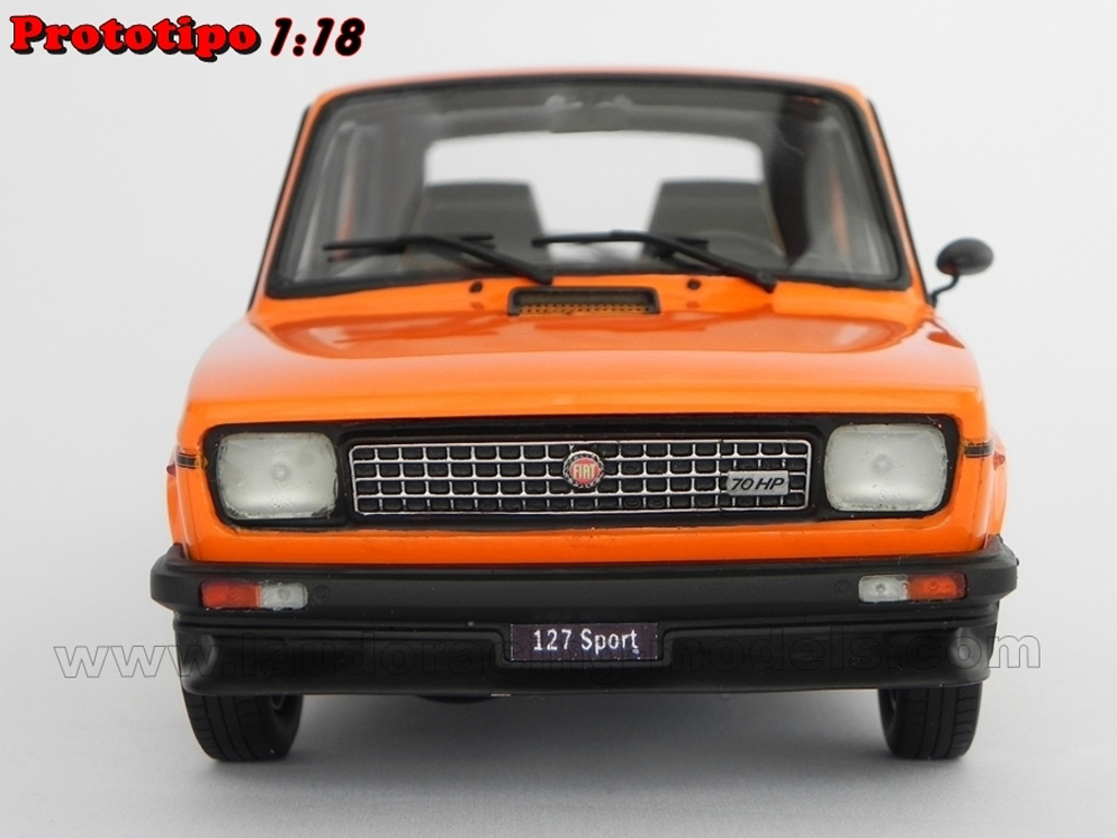 Fiat 127 Sport 70 HP LM090B oranje 1/18 Laudoracing Models