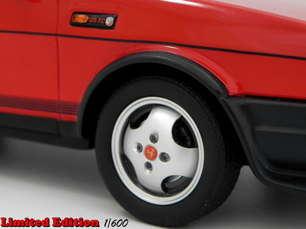 Fiat Ritmo Abarth LM089 rood 1/18 Laudoracing Models