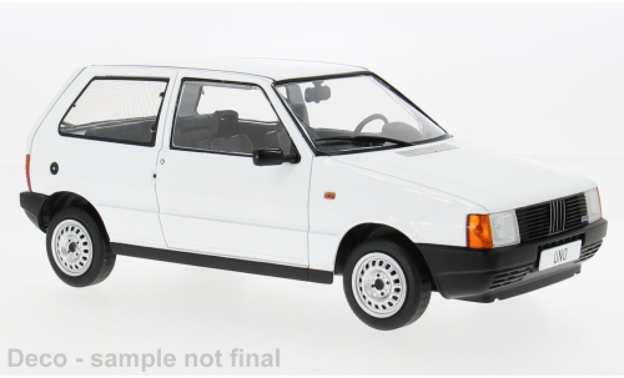 Fiat Uno 1/18 MCG wit 1984 1:18 modelauto