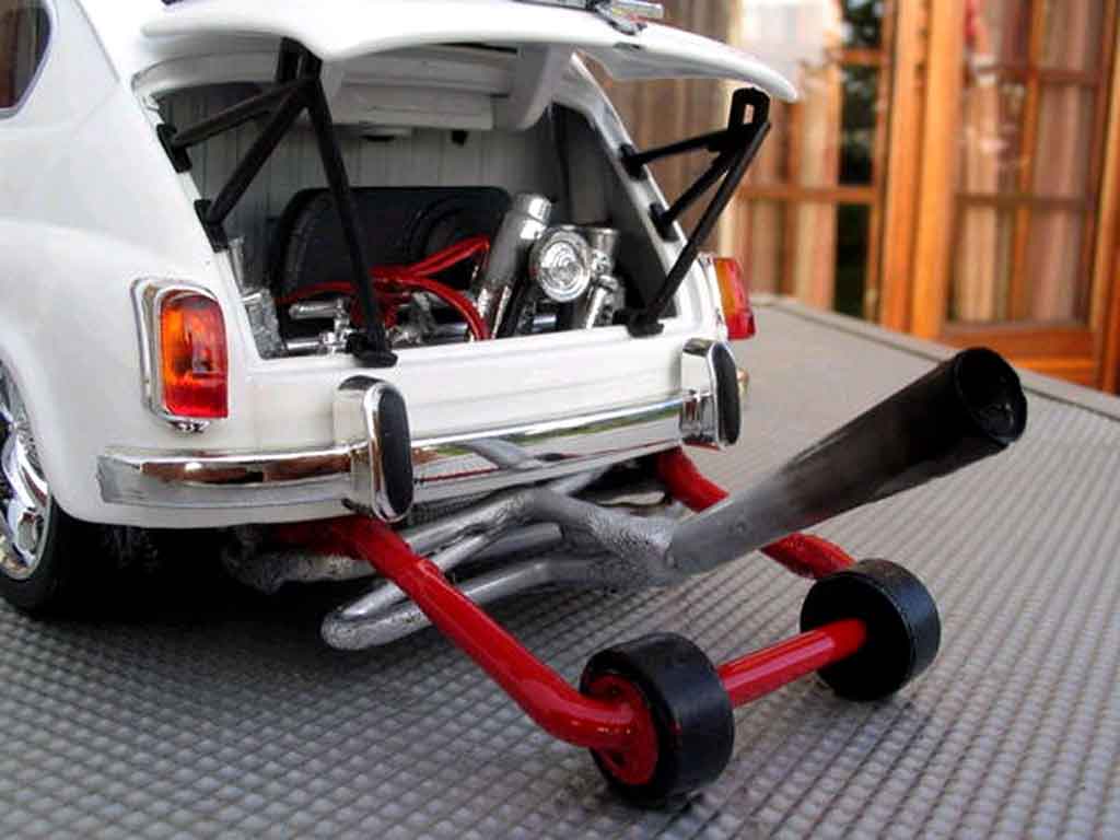 Fiat 850 Berlina moteur vw 1/18 Solido