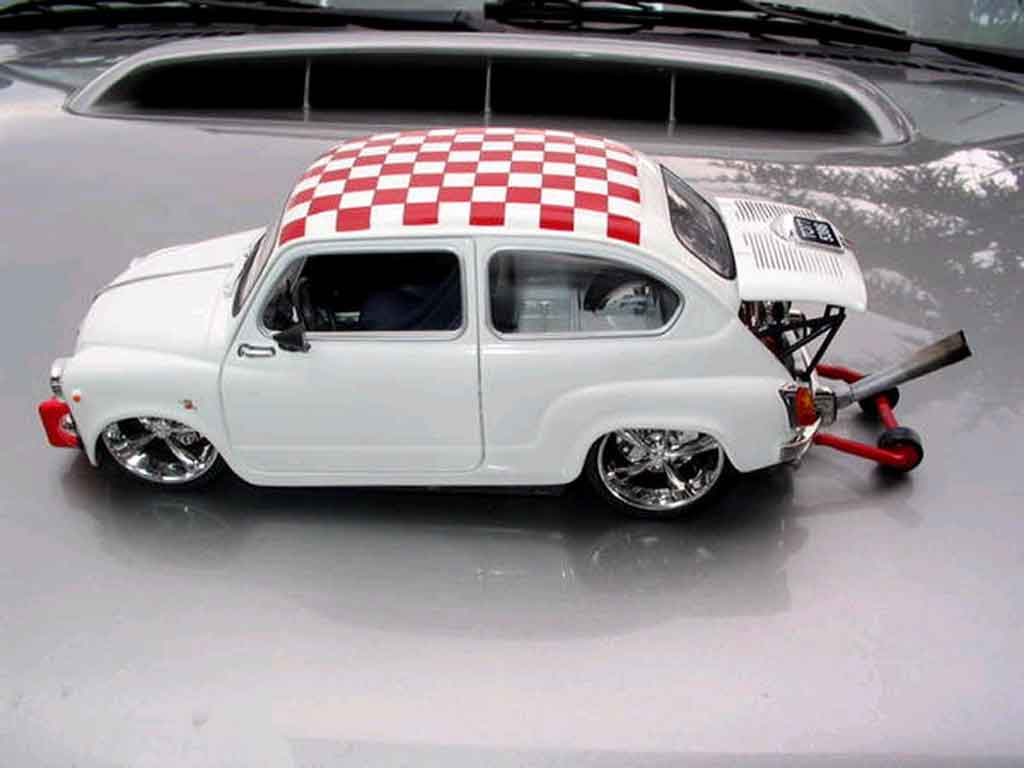 Fiat 850 1/18 Solido moteur vw modelauto
