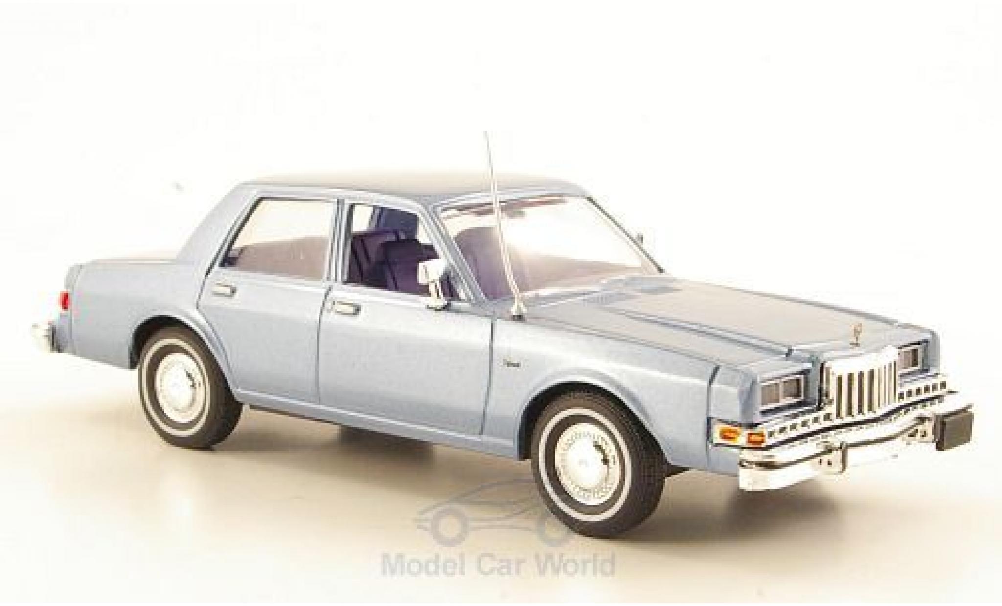 Dodge Diplomat 1/43 First Response metallic blauw 1985 mit reichhaltigem Zubeh&ouml;r modelauto