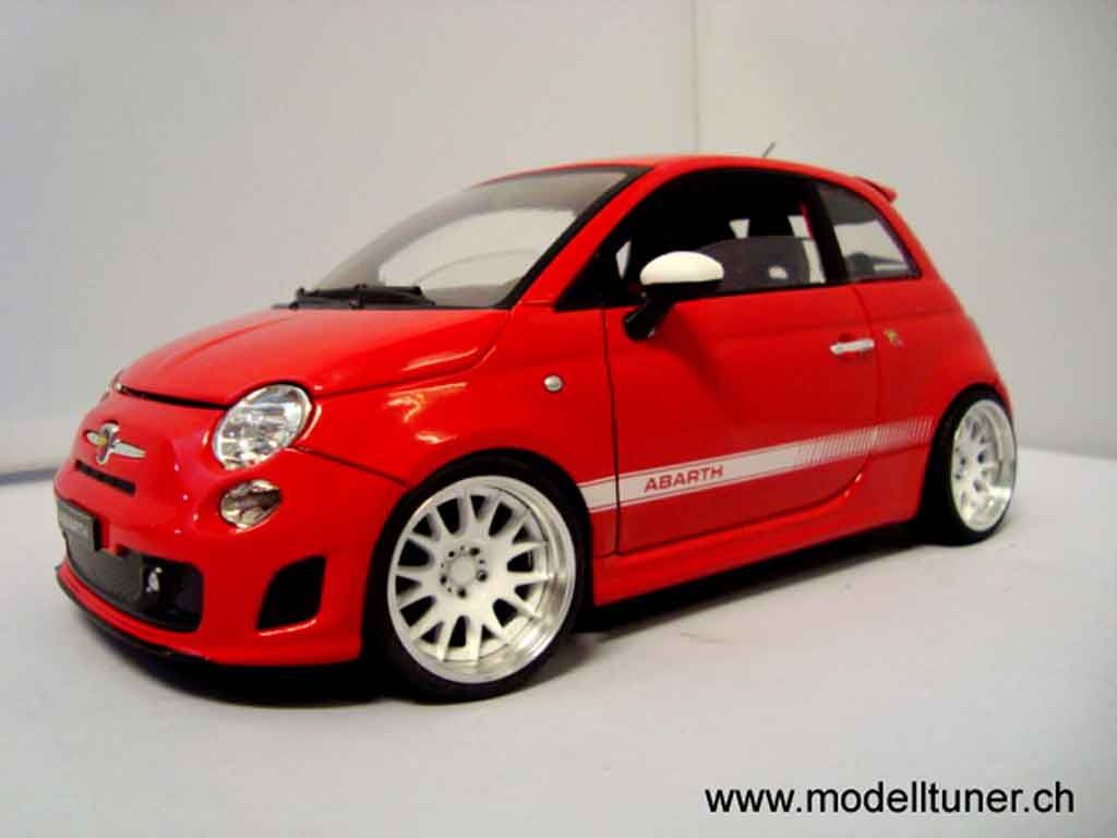 Fiat 500 Abarth 1/18 Mondo Motors Abarth rood 2007 modelauto