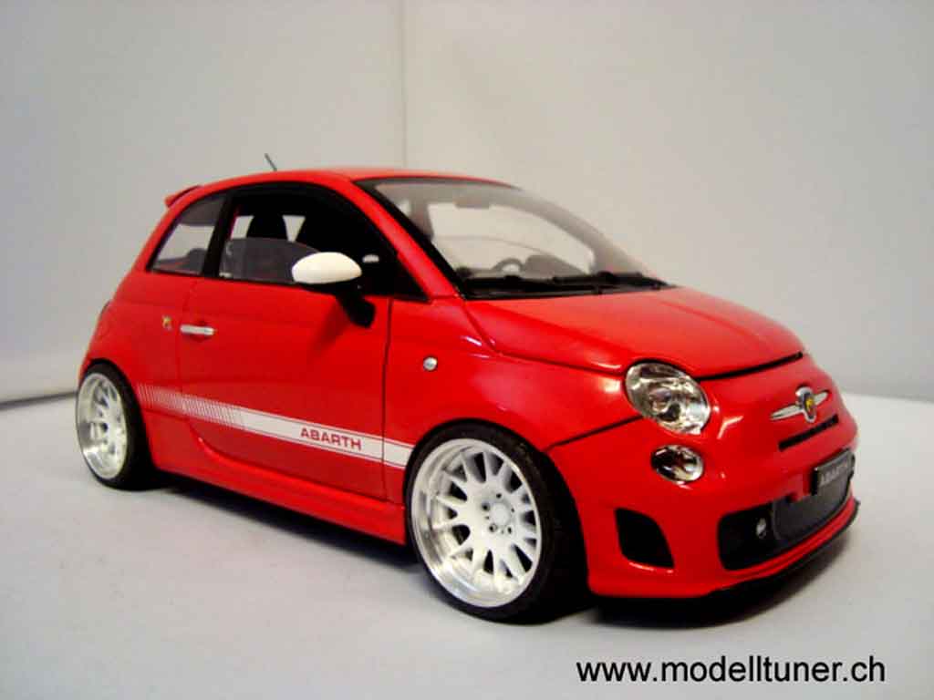 Fiat 500 Abarth rood 2007 1/18 Mondo Motors