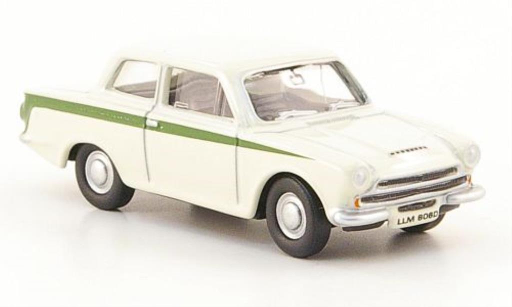 Ford Cortina 1/76 Oxford MKI wit modelauto