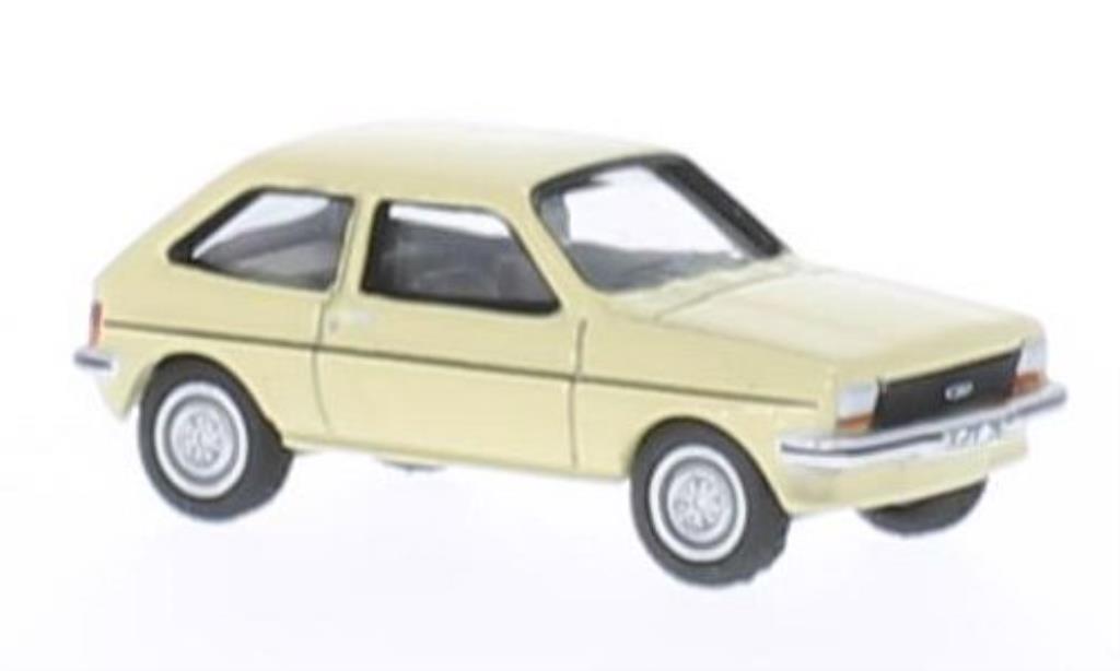 Ford Fiesta 1/87 Bub 76 beige modelauto