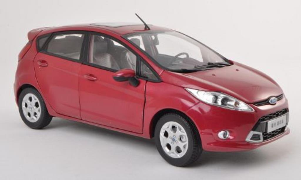 Ford Fiesta 1/18 Paudi lila 5-Turer 2011 modelauto