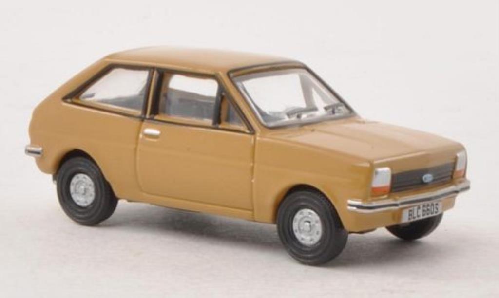 Ford Fiesta 1/76 Oxford MkI bruin modelauto