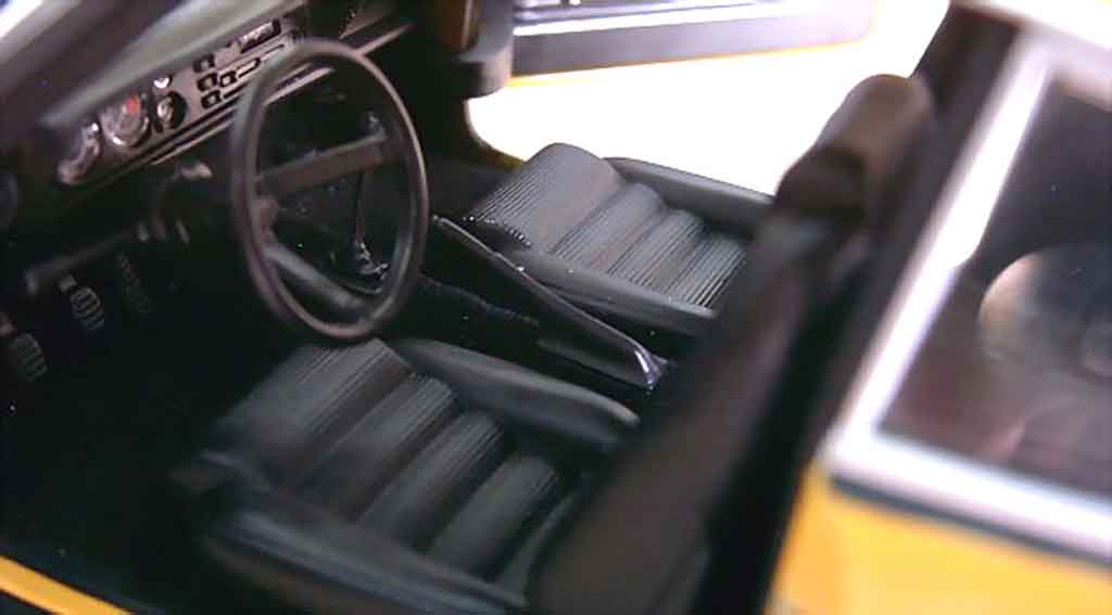 Ford Capri RS 2600 1/18 Minichamps
