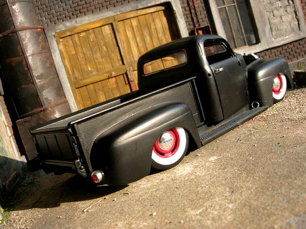 Ford F-100 Pickup F 100 pick up 1951 devil spirit 1/18 Welly