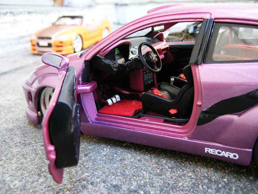 Ford Focus RS violine show car 1/18 Burago