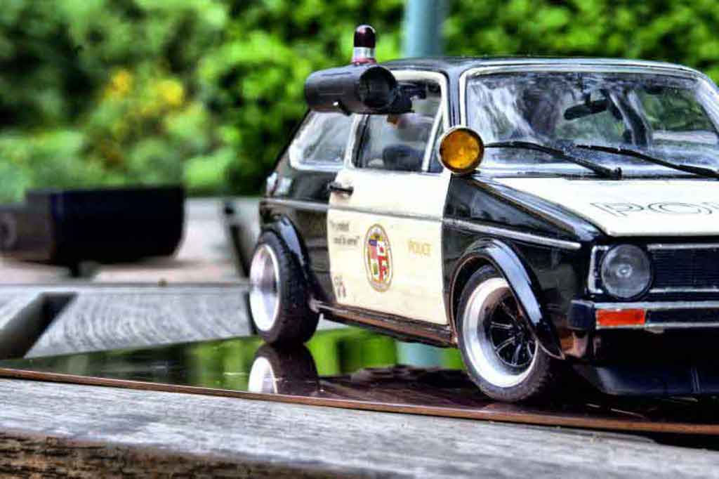 Volkswagen Golf GTI politie / politie 1/18 Solido