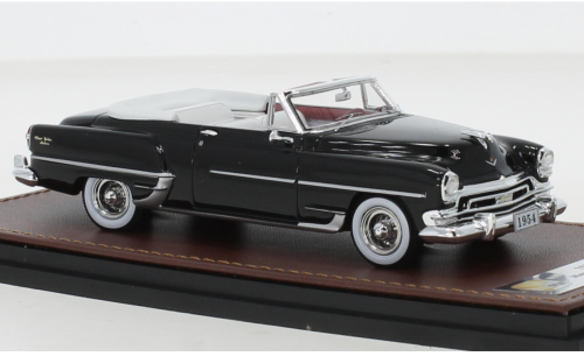Chrysler New Yorker 1/43 GLM Deluxe Cabriolet zwart 1954 modelauto