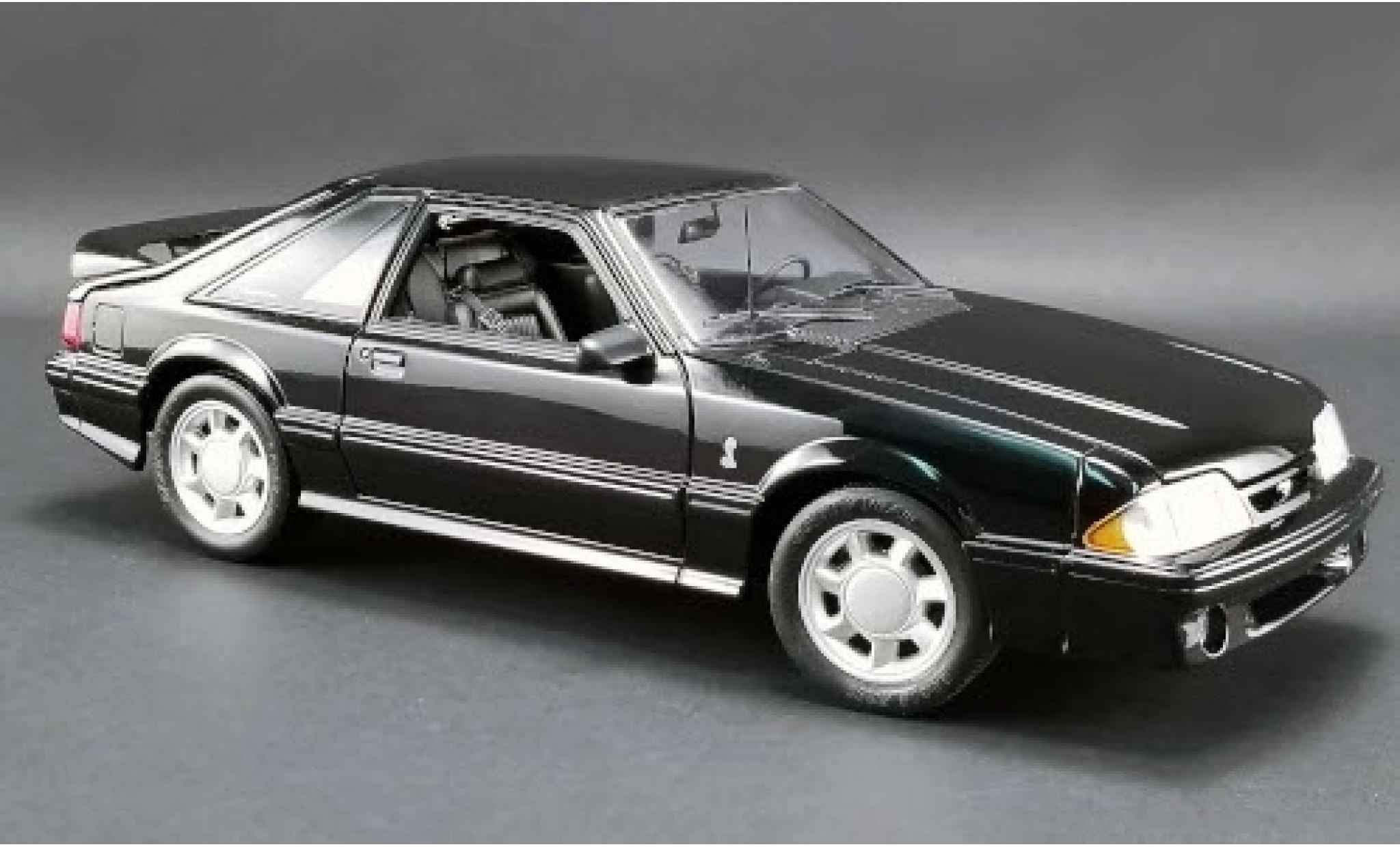 Ford Mustang 1/18 GMP Cobra zwart 1993 modelauto