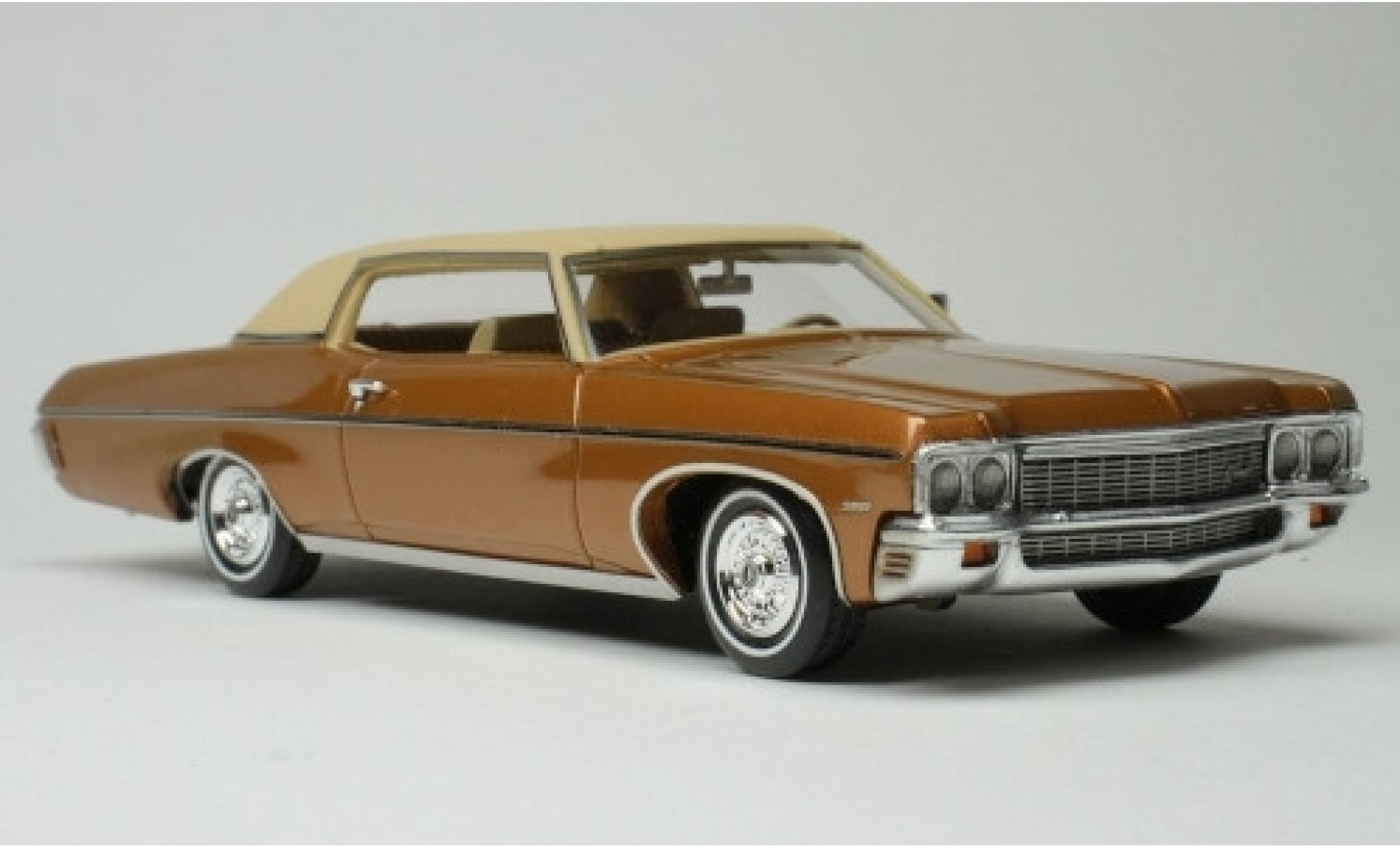 Chevrolet Impala 1/43 Goldvarg Collections Custom Coupe metallic bruin/matt-beige 1970 modelauto