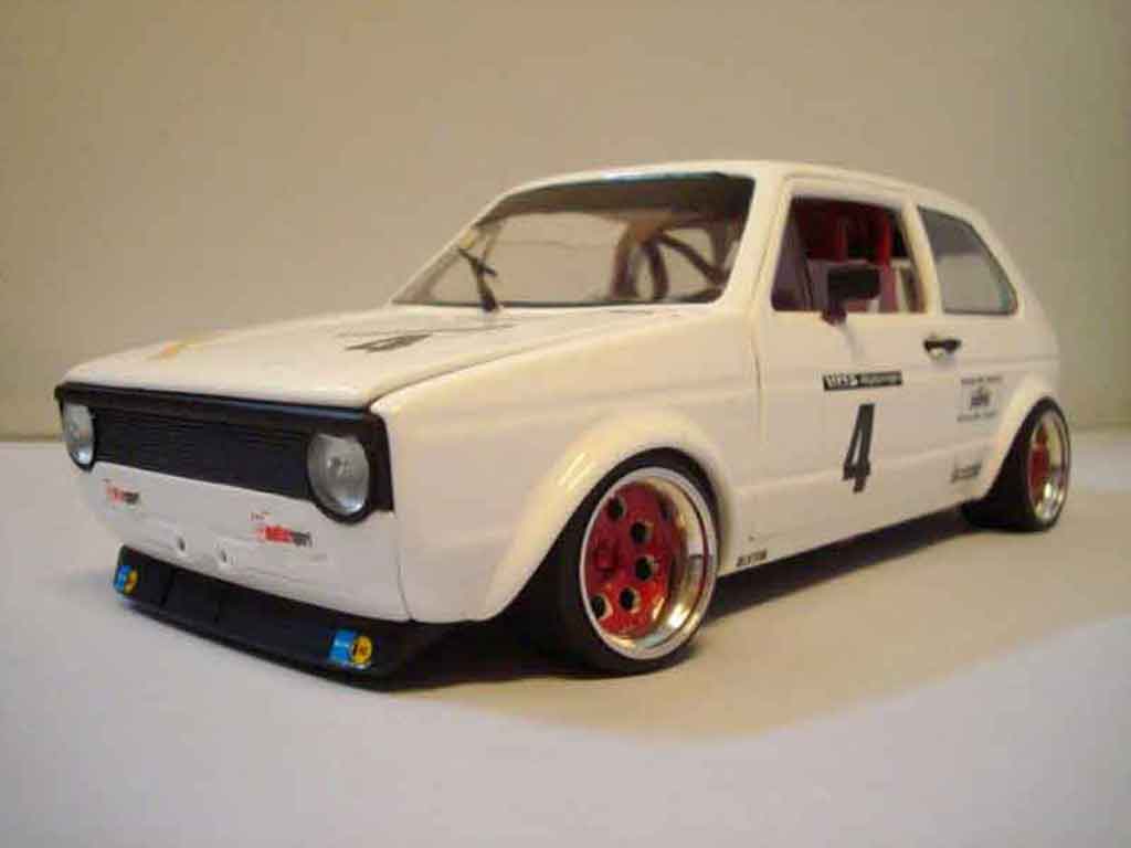 Volkswagen Golf 1 GTI 1/18 Solido Berg Cup 1 GTI wit jantes rood modelauto