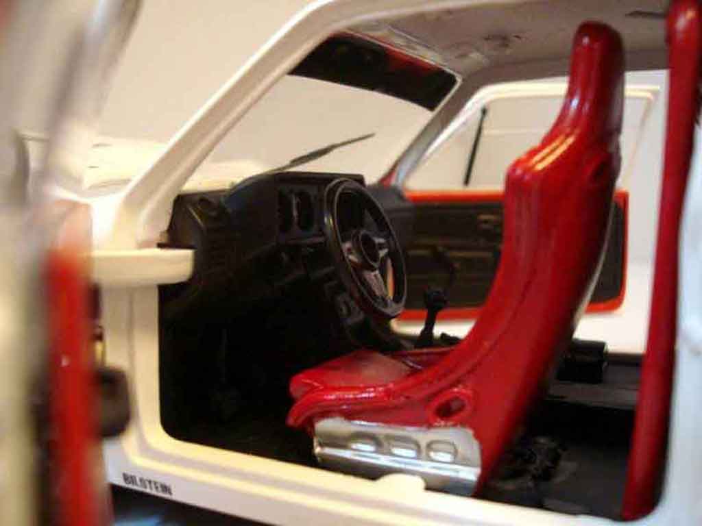 Volkswagen Golf GTI Berg Cup wit jantes rood 1/18 Solido