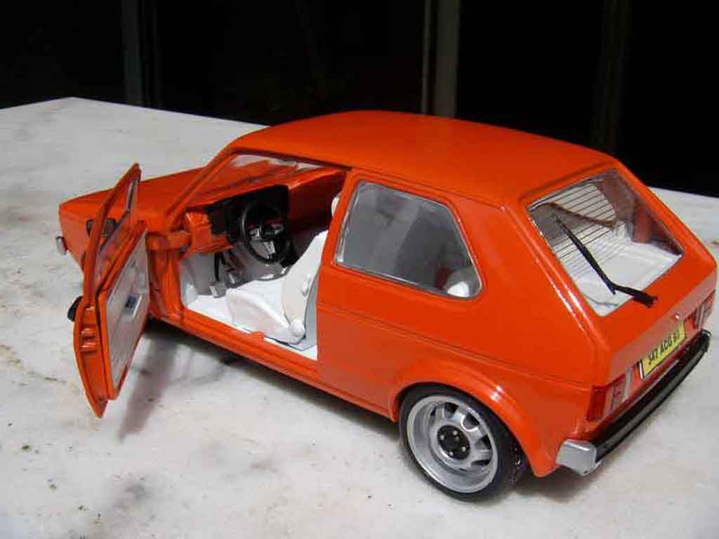 Volkswagen Golf GTI jantes ATS 15 pouces oranje 1/18 Solido