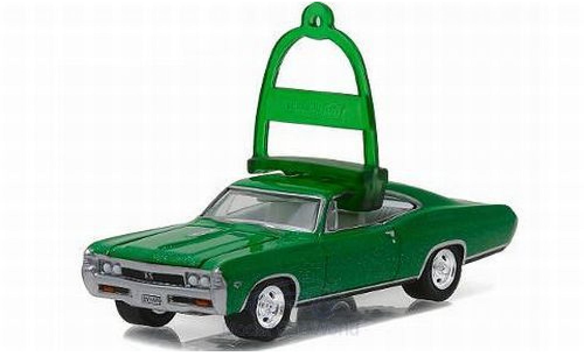 Chevrolet Impala 1/64 Greenlight SS metallic groen/Dekor 1967 Holiday Ornaments Series 1 ohne Vitrine modelauto