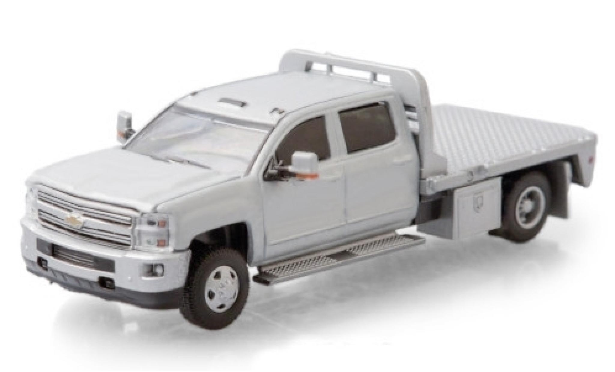 Chevrolet Silverado 1/64 Greenlight 3500 HD Flat Bed grijs 2015 modelauto