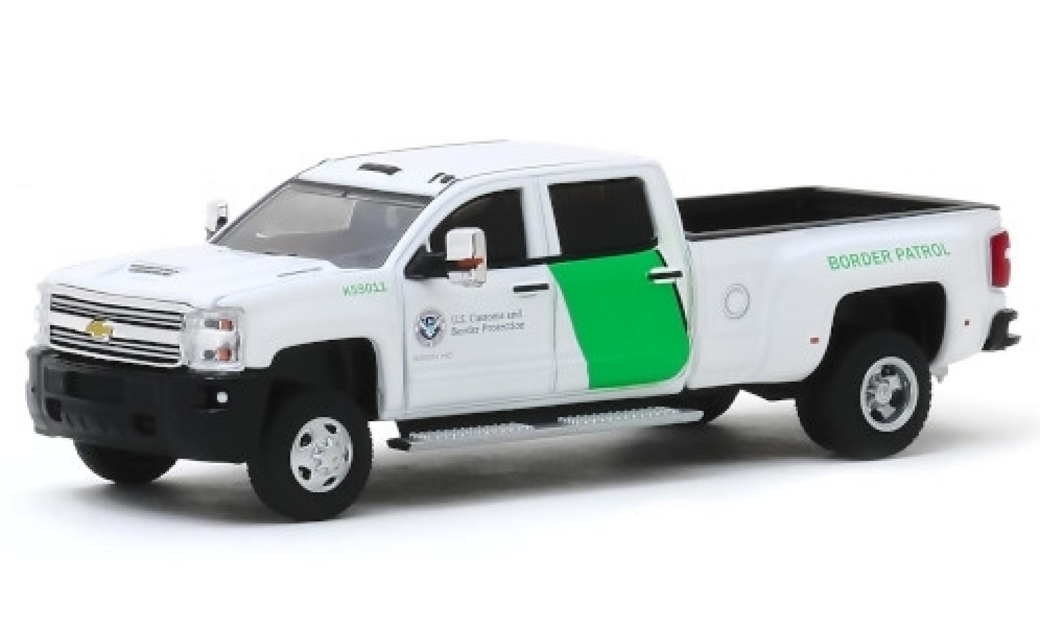 Chevrolet Silverado 1/64 Greenlight 3500HD U.S. Border Patrol 2018 modelauto
