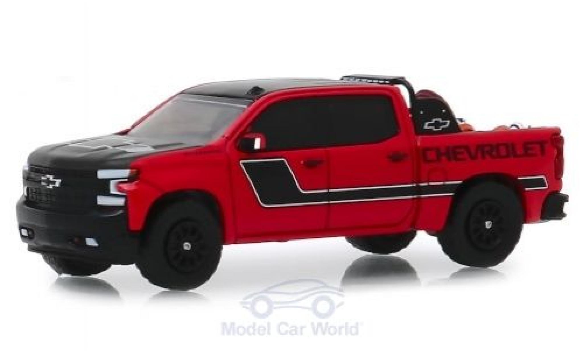 Chevrolet Silverado 1/64 Greenlight rood/Dekor California Highway Patrol 2019 modelauto
