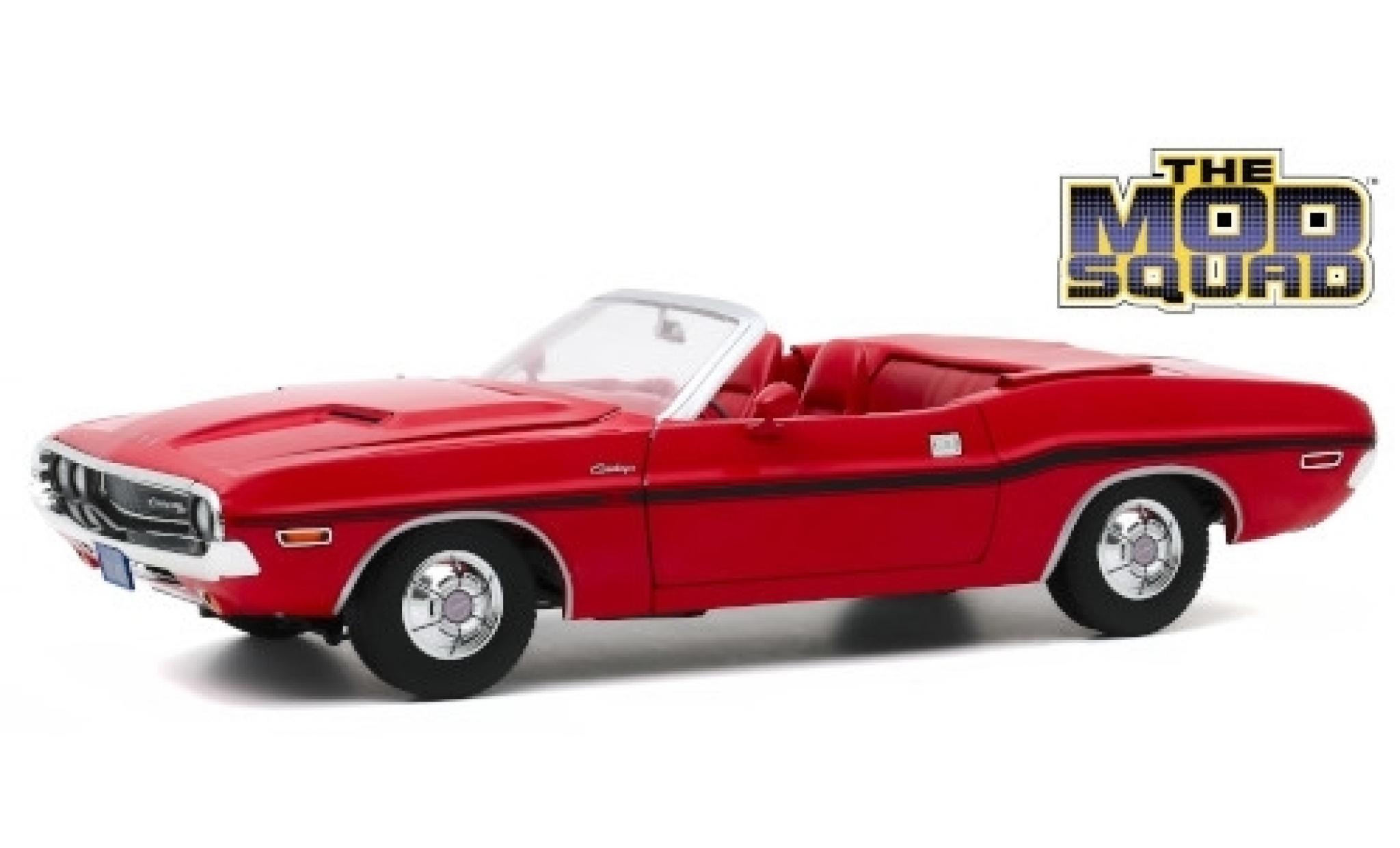 Dodge Challenger 1/18 Greenlight R/T Cabriolet rood/Dekor The Mod Squad 1970 modelauto