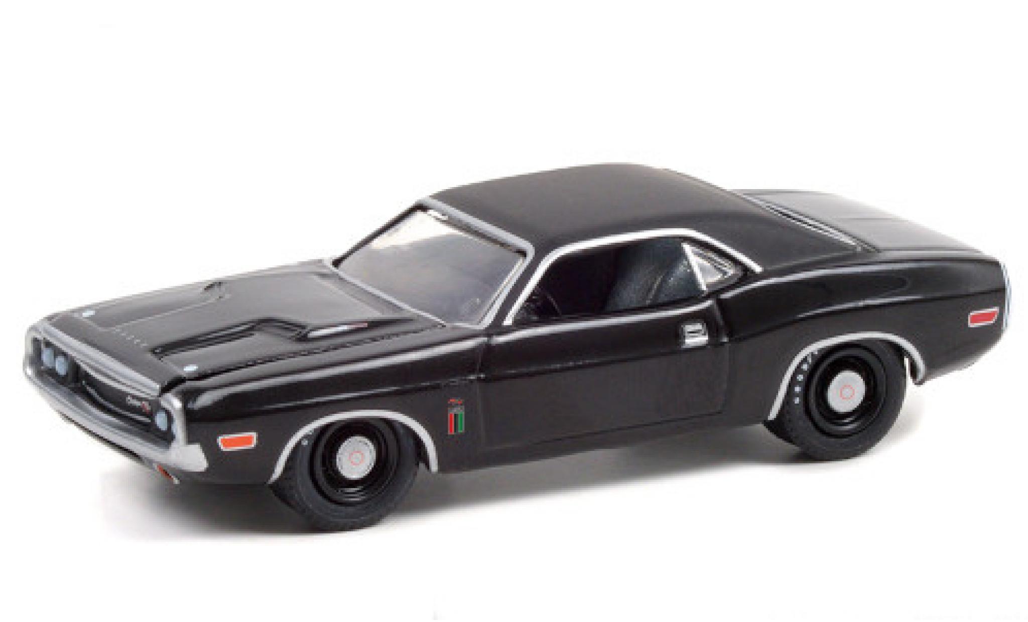Dodge Challenger 1/64 Greenlight R/T zwart 1970 The Black Ghost modelauto