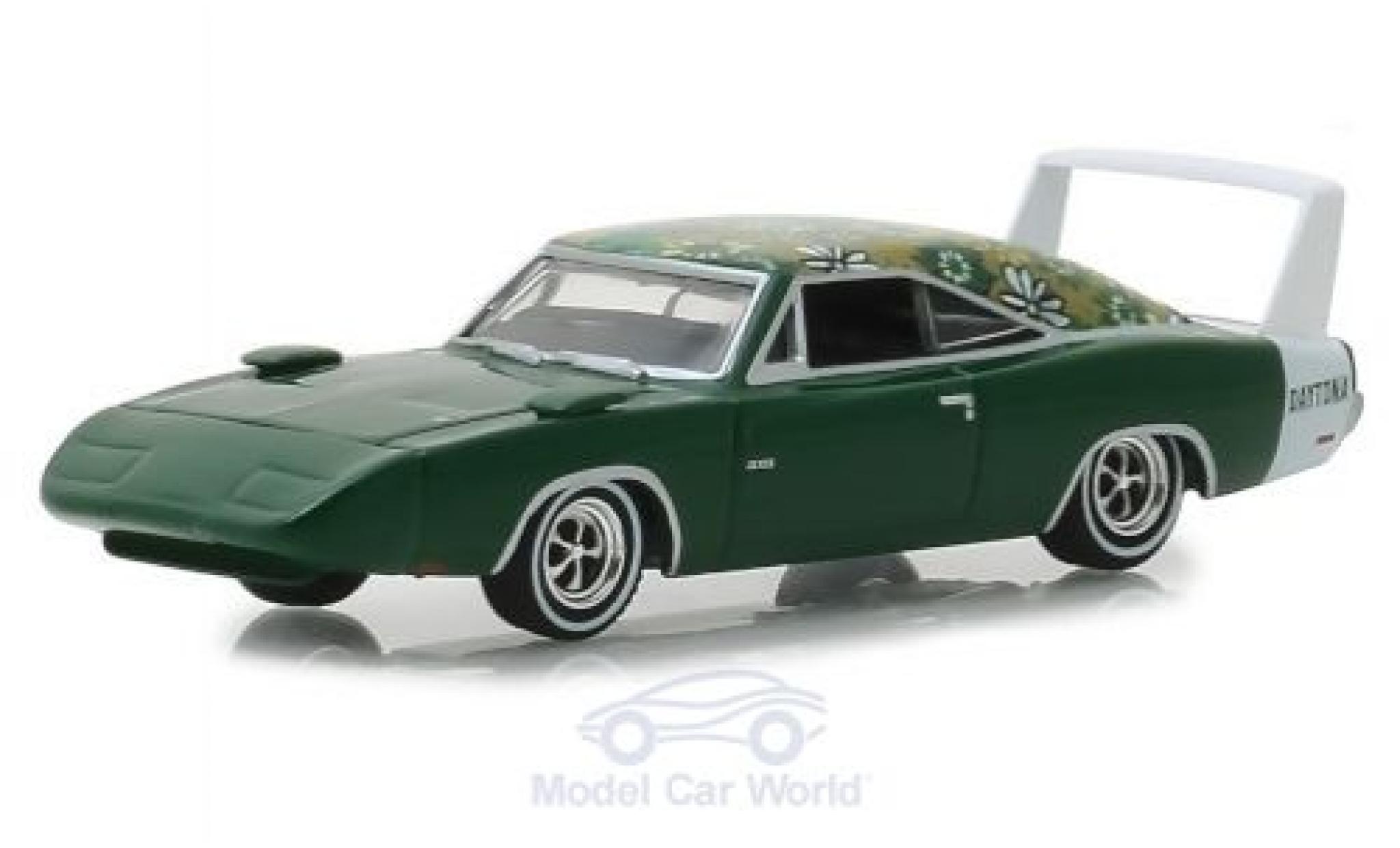 Dodge Charger 1/64 Greenlight groen/Dekor 1969 modelauto