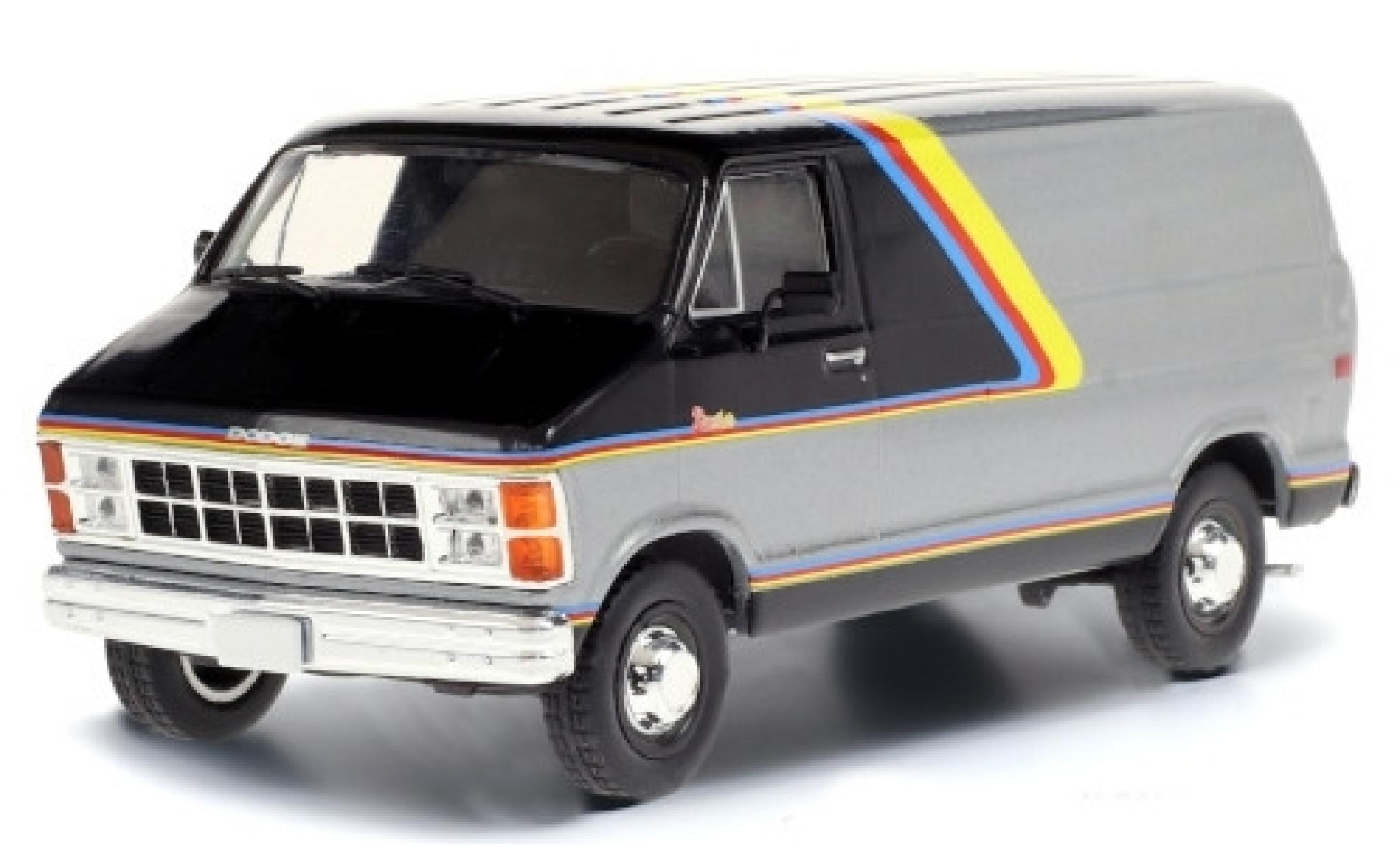 Dodge RAM 1/43 Greenlight B250 Street Van grijs/zwart 1980 avec D&eacute;corer modelauto